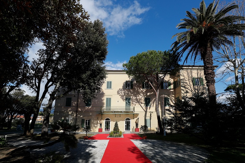 AVVISO DI MANIFESTAZIONE DI INTERESSE A PARTECIPARE ALLA PROCEDURA PER L’AFFIDAMENTO DEL SERVIZIO BAR DEDICATO AL PUBBLICO ALL’INTERNO DEL PARCO DI VILLA BERTELLI DURANTE IL PERIODO ESTIVO